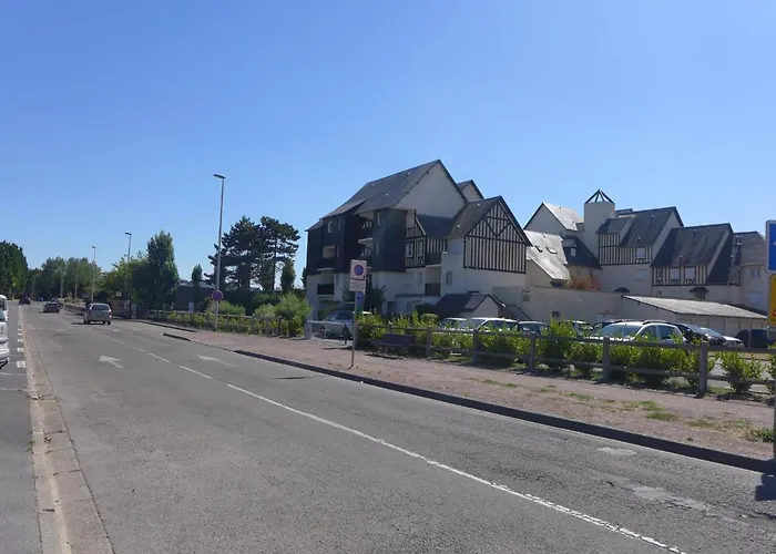 Le Garden-1 By Interhome Cabourg